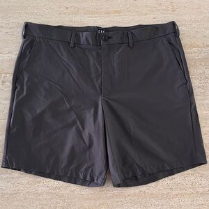 *SOLD*MEN’s GAP TECH SHORTS
